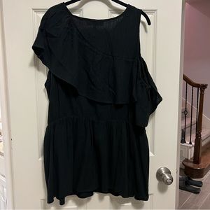 Eloquii asymmetrical/off shoulder women’s top